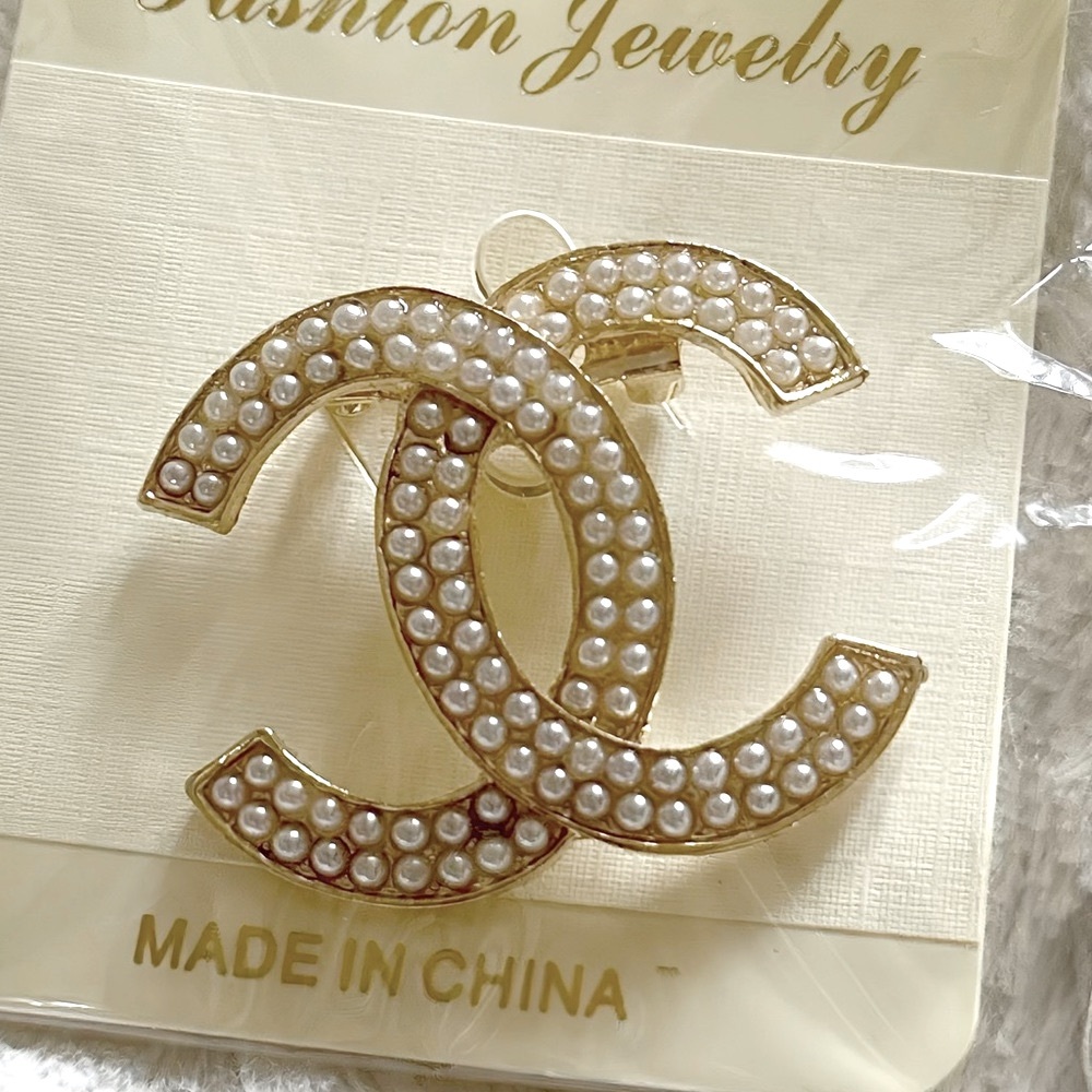 Fashionable Brooch